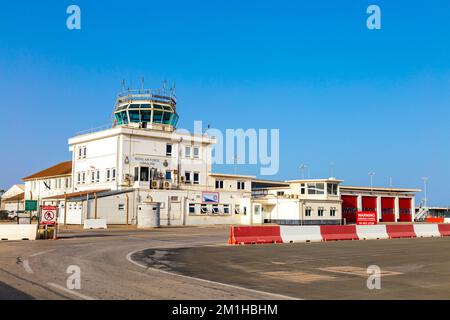 Flugkontrollturm am Gibraltar International Airport, Gibraltar Stockfoto