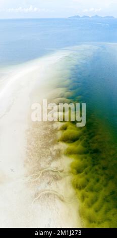 Blick auf die Sandbänke am Yong Ling Beach, hat Yong Ling und hat San in Trang, Thailand Stockfoto