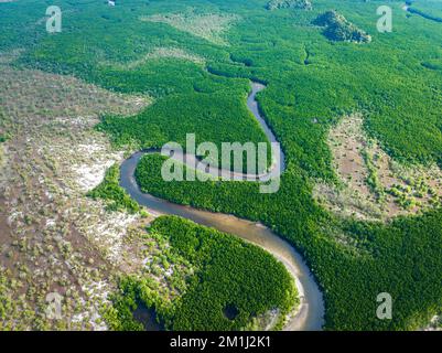 Blick auf die Sandbänke am Yong Ling Beach, hat Yong Ling und hat San in Trang, Thailand Stockfoto