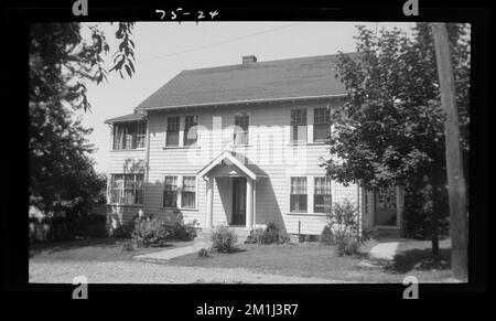 24 Crescent Rd , Houses. Needham Building Kollektion Stockfoto