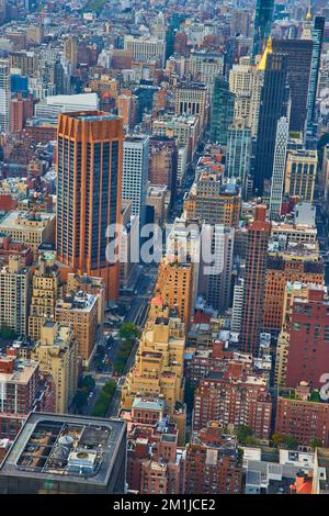 Mit Blick auf Manhattan New York City Street Building Stockfoto