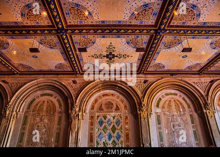 Wandgemälde und Kalkstein im Central Park New York City Stockfoto