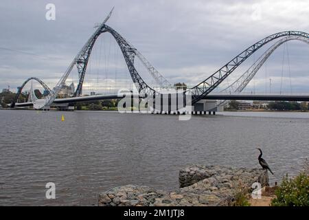 Matagarup Bridge über den Swan River in Perth Stockfoto