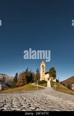 Die antike Kirche St. Gian im Celerina-Kanton Grisons Schweiz Stockfoto