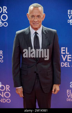 Madrid, Spanien. 12.. Dezember 2022. Tom Hanks besucht die Premiere „El peor Vecino del mundo“ (Ein Mann namens Otto) im Capitol Cinema in Madrid, Spanien (Foto von Carlos Dafonte/NurPhoto). Kredit: NurPhoto/Alamy Live News Stockfoto