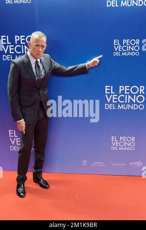 Madrid, Spanien. 12.. Dezember 2022. Tom Hanks besucht die Premiere „El peor Vecino del mundo“ (Ein Mann namens Otto) im Capitol Cinema in Madrid, Spanien (Foto von Carlos Dafonte/NurPhoto). Kredit: NurPhoto/Alamy Live News Stockfoto