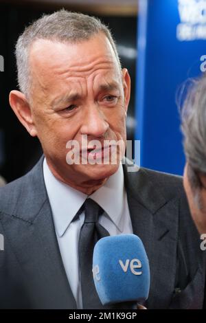 Madrid, Spanien. 12.. Dezember 2022. DER US-Schauspieler Tom Hanks besucht am 12. Dezember 2022 die Premiere von „El Peor Vecino Del Mundo“ im Cine Capitol in Madrid, Spanien. (Foto: Oscar Gonzalez/NurPhoto) Guthaben: NurPhoto/Alamy Live News Stockfoto