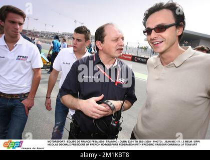 MOTORSPORT - EQUIPE DE FRANCE FFSA 2008 - TRAINING - DUBAI 23/01 BIS 25/01/2008 - FOTO : JEAN MICHEL LE MEUR / DPPI NICOLAS DESCHAUX PRÄSIDENT DES FRANZÖSISCHEN MOTORSPORTVERBANDS MIT FREDERIC VASSEUR VORSITZENDER DES TEAMS ART JEAN ERIC VERGNE / AMBIANCE - PORTRAIT JULES BIANCHI / AMBIANCE - PORTRAIT Stockfoto