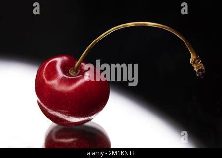 Kirschen aus biologischem Anbau Stockfoto