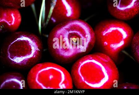 Kirschen aus biologischem Anbau Stockfoto