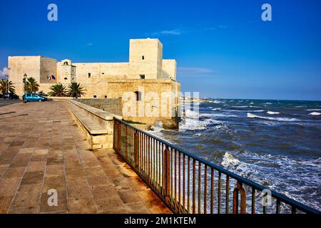 Apulien Apulien Italien. Trani. Castello Svevo Stockfoto