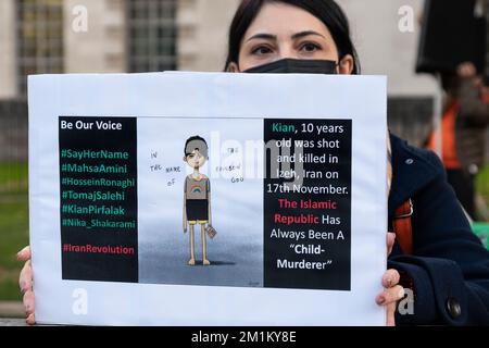 Iraner in London protestieren gegen die Islamische Republik im Iran und unterstützen den Aufstand der Frauenrevolution vom 19. November 2022. Stockfoto
