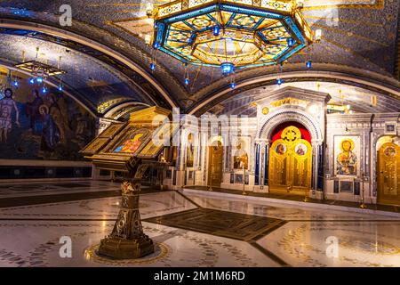 19. Dezember 2021. Region Moskau, Russland: Hauptkathedrale der russischen Streitkräfte, Innenraum der Hauptkirche der Auferstehung Christi. Stockfoto