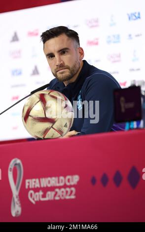 Doha, Katar - 12. Dezember 2022, Nicolas Tagliafico aus Argentinien antwortet den Medien auf einer Pressekonferenz im Qatar National Convention Center QNCC während der FIFA-Weltmeisterschaft 2022 am 12. Dezember 2022 in Doha, Katar - Foto Jean Catuffe / DPPI Stockfoto