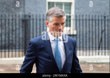 London, Großbritannien. 13.. Dezember 2022. Mark Harper, Abgeordneter, Minister für Verkehr, verlässt eine Kabinettssitzung. Claire Doherty/Alamy Live News Stockfoto