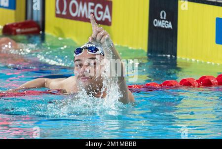 Melbourne, Australien. 13.. Dezember 2022. Gregorio Paltrinieri aus Italien feiert seine Feier nach dem Gewinn des Freestyle-Finales der Herren 1500m bei der FINA World Swimming Championships 16. (25m) 2022 in Melbourne, Australien, am 13. Dezember 2022. Kredit: Hu Jingchen/Xinhua/Alamy Live News Stockfoto