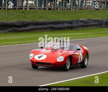 Ein 1960 Dino Ferrari 246S im 2022 Goodwood Revival Stockfoto