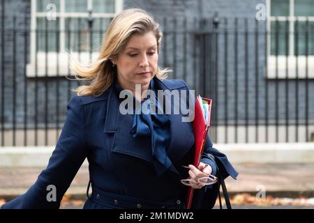 London, Großbritannien. 13.. Dezember 2022. Penny Mordaunt Abgeordneter, Lord President of the Council und Leader of the House of Commons verlassen eine Kabinettssitzung. Claire Doherty/Alamy Live News Stockfoto