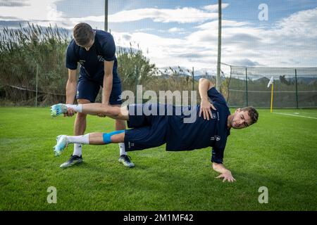 Die Hugo Cuypers von Gent wurden während eines Trainings im Wintertrainingslager der belgischen Fußballmannschaft KAA Gent in Oliva, Spanien, am Dienstag, den 13. Dezember 2022 gezeigt. BELGA FOTO LUC CLAESSEN Stockfoto