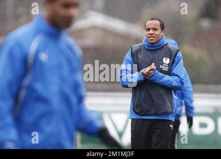 20111213 Uhr - BRÜGGE, BELGIEN: Vadis Odjidja Ofoe des Clubs, abgebildet während des Trainings im Jan Breydel-Stadion in Brügge, Mittwoch, 14. Dezember 2011. Morgen spielen die Vereine Brügge und Braga ein Spiel des letzten Tages der Gruppenphase in der Gruppe H der Europa-Liga. BELGA FOTO BRUNO FAHY Stockfoto