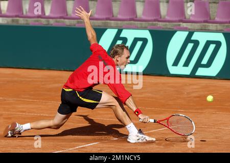 20120912 Uhr – BRÜSSEL, BELGIEN: Belgischer Steve Darcis, abgebildet während eines Trainings des belgischen Davis Cup-Teams im Royal Primerose Tennis Club in Brüssel, Mittwoch, den 12. September 2012. An diesem Wochenende spielen Belgien und Schweden ein Play-off-Spiel für die Weltgruppe. BELGA PHOTO VIRGINIE LEFOUR Stockfoto