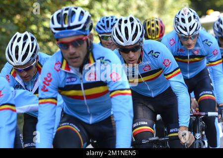 20120919 - VALKENBURG, NIEDERLANDE: Belgischer Gianni Meersman von Lotto – Belisol, belgischer Philippe Gilbert vom BMC Racing Team und belgischer Jurgen Roelandts von Lotto – Belisol, abgebildet in einem Training vor dem Sunday's Men's Elite Road Race bei der UCI Road World Cycling Championships, Mittwoch, den 19. September 2012 in Valkenburg, Niederlande. BELGA FOTO DIRK WAEM Stockfoto