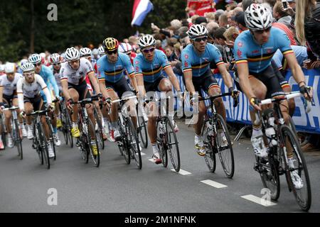 20120923 - VALKENBURG, NIEDERLANDE: Belgischer nationaler Champion Tom Boonen vom Team Omega Pharma - Quick Step, belgischer Greg van Avermaet vom BMC Racing Team, Der belgische Philippe Gilbert vom BMC Racing Team und der belgische Jurgen Roelandts von Lotto – Belisol wurden während des Elite-Herrenrenrenrenrenrenrenrenrennen 276km bei der UCI Road World Cycling Championships in Valkenburg, Niederlande, am Sonntag, den 23. September 2012, fotografiert. BELGA FOTOPOOL BAS CZERWINSKI Stockfoto