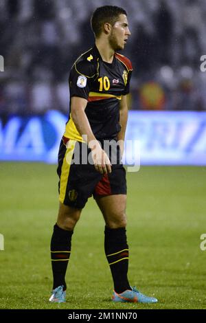 20121012 – BELGRAD, SERBIEN: Belgisches Eden Hazard, das während des Qualifikationsspiels zwischen Serbien und den belgischen Red Devils am Freitag, den 12. Oktober 2012 in Belgrad, Republik Serbien, abgebildet wurde. Dies ist das dritte von zehn Qualifikationsspielen für die Fußball-Weltmeisterschaft 2014. BELGA FOTO DIRK WAEM Stockfoto