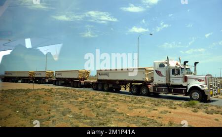 20121120 - PORT HEDLAND, AUSTRALIEN: Ein Straßenzug, der während eines Besuchs der Aktivitäten von BHP Nelson Point Iron Ore Port am dritten Tag einer Wirtschaftsmission nach Australien und Neuseeland am Dienstag, den 20. November 2012, abgebildet wurde. BELGA FOTO ERIC LALMAND Stockfoto