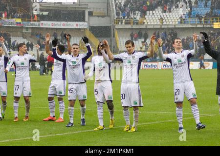 Anderlechts Spieler wurden nach dem Spiel der Jupiler Pro League zwischen dem Club Brügge und Anderlecht in Brügge, Sonntag, den 24. Februar 2013, am 28. Tag der belgischen Fußballmeisterschaft abgebildet. Stockfoto