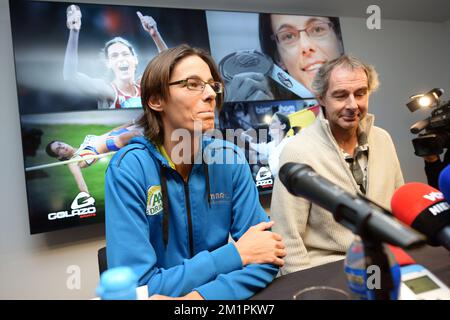 Die belgische Sportlerin Tia Hellebaut wurde am Mittwoch, den 06. März 2013, auf einer Pressekonferenz in Paal fotografiert. Hellebaut kündigte das Ende ihrer sportlichen Laufbahn an. Sie wurde letzte Woche bei den Europameisterschaften in der Halle in Göteborg, Schweden, als 8.. Ausgezeichnet. Stockfoto