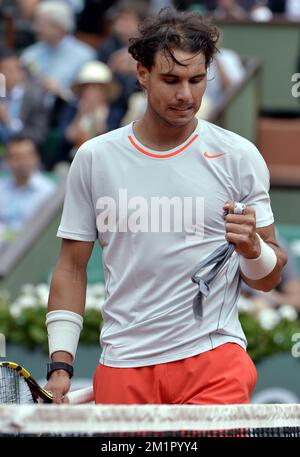 20130527 – PARIS, FRANKREICH: Rafael Nadal aus Spanien feiert während des Spiels zwischen Rafael Nadal aus Spanien und Daniel Brands aus Deutschland in der ersten Runde des Roland Garros 2013-Turniers, das am Montag, den 27. Mai 2013 im Roland Garros-Stadion in Paris stattfindet. Das Tennisturnier Roland Garros Grand Slam findet vom 21. Mai bis 09. Juni 2013 statt. BELGA FOTO ERIC LALMAND Stockfoto