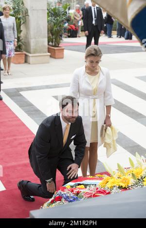 Prinzessin Stephanie von Luxemburg und Prinz Guillaume, der Erbgroßherzog von Luxemburg, bei einem Besuch des luxemburgischen Königspaares in Esch-sur-Alzette am Samstag, den 22. Juni 2013 anlässlich des Luxemburger Nationalfeiertags am 23. Juni. Stockfoto