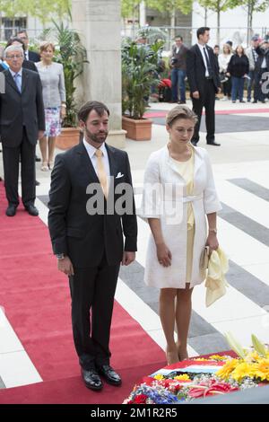 Prinzessin Stephanie von Luxemburg und Prinz Guillaume, der Erbgroßherzog von Luxemburg, bei einem Besuch des luxemburgischen Königspaares in Esch-sur-Alzette am Samstag, den 22. Juni 2013 anlässlich des Luxemburger Nationalfeiertags am 23. Juni. Stockfoto