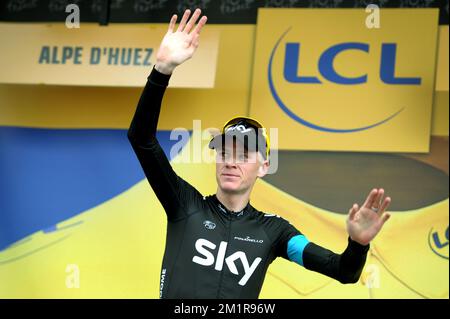 Nach der 18.. Etappe des Radrennen Tour de France 100., 168 km von Gap bis Alpe d'Huez, Frankreich, am Donnerstag, den 18. Juli 2013, auf dem Podium des britischen Spitzenreiters Chris Froome von Team Sky. Stockfoto