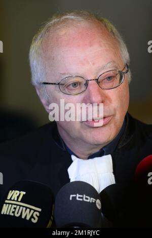 Rechtsanwalt Alain Berenboom, der König Albert II. Verteidigt, der während des Doppelfalls von Delphine Boel fotografiert wurde, um die Vaterschaft ihres Vaters Jacques Boel anzufechten und die Anerkennung der Vaterschaft von König Albert II. Zu beantragen, am Montag, den 09. September 2013, vor dem Brüsseler Strafgericht erster Instanz; In Brüssel. Boel will beweisen, dass sie Albert II's biologische Tochter ist. BELGA FOTO DIRK WAEM Stockfoto