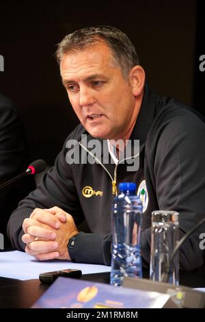 Der Cheftrainer von Wigan, Owen Coyle, wurde auf einer Pressekonferenz des englischen Junges Wigan Athletic F.C. im Brügge-Stadion am Mittwoch, den 18. September 2013, fotografiert. Am Donnerstag spielt Wigan am ersten Tag der Gruppenphase des Europa-League-Turniers gegen Zulte Waregem in der Gruppe D. BELGA FOTO KURT DESPLENTER Stockfoto