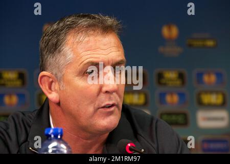 Der Cheftrainer von Wigan, Owen Coyle, wurde auf einer Pressekonferenz des englischen Junges Wigan Athletic F.C. im Brügge-Stadion am Mittwoch, den 18. September 2013, fotografiert. Am Donnerstag spielt Wigan am ersten Tag der Gruppenphase des Europa-League-Turniers gegen Zulte Waregem in der Gruppe D. BELGA FOTO KURT DESPLENTER Stockfoto