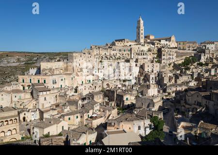 Blick über die Altstadt von Sassi di Matera im Nachmittagslicht, Matera, Basilikata, Italien, Europa Stockfoto