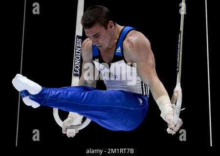 Der brasilianische Arthur Zanetti wurde während der Herrenringe beim Apparat-Finale am sechsten Tag der Turn-Weltmeisterschaft in der Antwerpener Sportpaleis-Halle, Freitag, den 04. Oktober 2013, fotografiert. BELGA FOTO DIRK WAEM Stockfoto