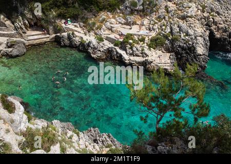 Cala dell Acquaviva Beach and Cove, Castro, Provinz Lecce, Apulien, Italien, Europa Stockfoto