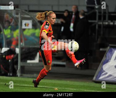 20131031 - ANTWERPEN , BELGIEN : Belgische Janice Cayman , die während des Fußballspiels für Frauen zwischen Belgien und Portugal am vierten Spieltag in Gruppe 5 der UEFA-Qualifikationsrunde zur FIFA Women World Cup 2015 in Kanada im Het-Kiel-Stadion in Antwerpen zu sehen ist . Donnerstag, 31.. Oktober 2013. FOTO: DAVID CATRY Stockfoto