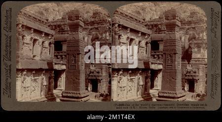 Wunderschöner Tempel, der aus dem festen Felsen geschnitten wurde, Ellora, Indien, hinduistische Tempel, Höhlen, Steinschnitzerei Stockfoto