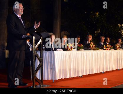 20131127 – MUMBAI, INDIEN: Präsident der Hafenbehörde von Antwerpen, Port Alderman, stellvertretender Bürgermeister der Stadt Antwerpen. Marc Van Peel hält eine Rede bei der Eröffnungszeremonie der Ausstellung Flämische Meisterwerke aus Antwerpen im Chhatrapati Shivaji Maharaj Vastu Shangrahalaya (ehemals Prince of Wales Museum) in Mumbai, Indien, am Mittwoch, den 27. November 2013, am dritten Tag einer Wirtschaftsmission der belgischen Prinzessin Astrid nach Indien. BELGA FOTO ERIC LALMAND Stockfoto