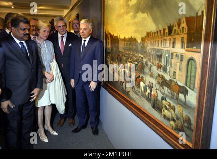 20131127 - MUMBAI, INDIEN: THIRU Vasan, Minister für Schifffahrt, Präsident der Antwerpener Hafenbehörde, Port Alderman, stellvertretender Bürgermeister der Stadt Antwerpen, Marc Van Peel, Prinzessin Astrid von Belgien, Flämischer Ministerpräsident Kris Peeters und Vizepräsident und Außenminister Didier Reynders, die während der Eröffnungszeremonie der Ausstellung Flämische Meisterwerke aus Antwerpen im Chhatrapati Shivaji Maharaj Vastu Shangrahalaya (ehemals Prince of Wales Museum) in Mumbai, Indien, Mittwoch, den 27. November 2013, zu sehen waren; Am dritten Tag einer Wirtschaftsmission der belgischen Prinzessin Astrid nach Indien. BELGA Stockfoto