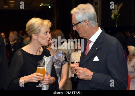 20131128 Uhr - CHENNAI, INDIEN: Prinzessin Astrid von Belgien, abgebildet während des offiziellen belgischen Empfangs in Chennai, Indien, Donnerstag, den 28. November 2013, am fünften Tag einer Wirtschaftsmission der belgischen Prinzessin Astrid nach Indien. BELGA FOTO ERIC LALMAND Stockfoto