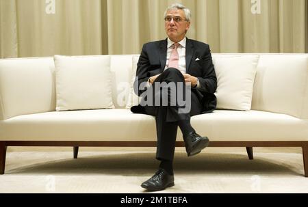 20131204 – HONGKONG, CHINA: Flämischer Minister für Wirtschaft, Außenpolitik, Landwirtschafts- und Fischereisektor Kris Peeters, Foto vor einem Treffen mit Hongkong Chief Executive Leung am zweiten Tag einer Wirtschaftsmission anlässlich der Veranstaltung „Hong Kong Business of Design Week (BoDW)“ in Hongkong, Sonderverwaltungsregion der Volksrepublik China; Mittwoch, 04. Dezember 2013. Zu Königin Mathilde von Belgien kommen Minister der verschiedenen Regionen. BELGA FOTO BENOIT DOPPPAGNE Stockfoto
