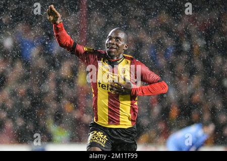 20131221 Uhr - MECHELEN, BELGIEN: Wilson Kamavuaka von Mechelen feiert nach einem Treffer beim Jupiler Pro League-Spiel zwischen KV Mechelen und KV Kortrijk in Mechelen am Samstag, den 21. Dezember 2013, am 20. Tag der belgischen Fußballmeisterschaft. BELGA FOTO JASPER JACOBS Stockfoto