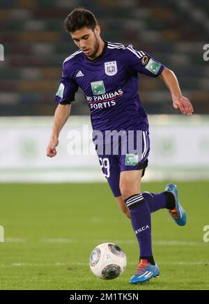 20140110 Uhr – ABU DHABI, VEREINIGTE ARABISCHE EMIRATE: Vico Federico von Anderlecht, abgebildet während eines freundlichen Fußballspiels zwischen Anderlecht und dem deutschen VfL Wolfsburg am 5. Tag des Wintercamps der belgischen Fußballmannschaft RSCA Anderlecht in Abu Dhabi, Vereinigte Arabische Emirate (VAE), Freitag, 10. Januar 2014. BELGA PHOTO VIRGINIE LEFOUR Stockfoto