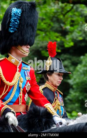 Prinz William, Herzog von Cambridge, Anne, Prinzessin Royal, Royal Colonels, Reiten bei Trooping the Colour 2014 in The Mall, London, Großbritannien Stockfoto